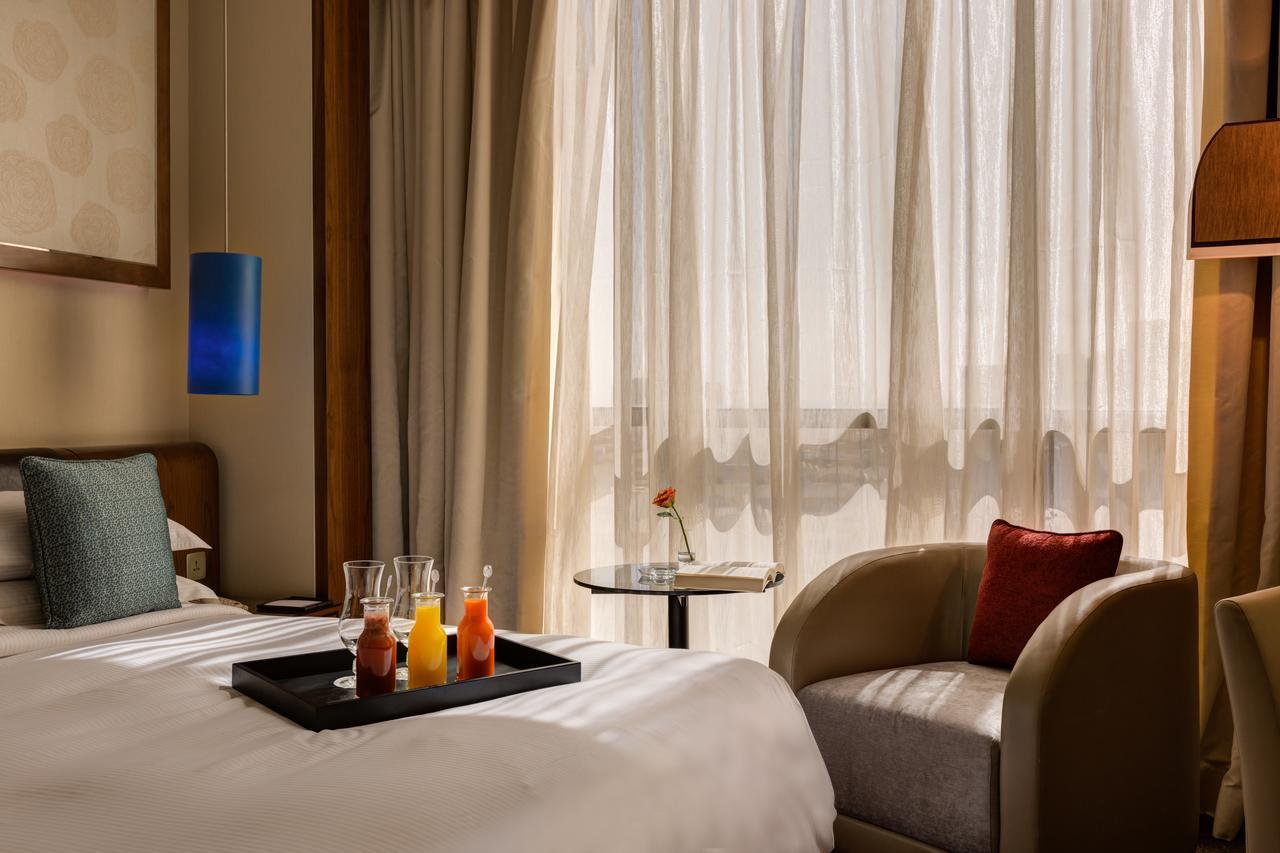 Rosh Rayhaan By Rotana Hotel Riyadh Exterior photo A room at the hotel
