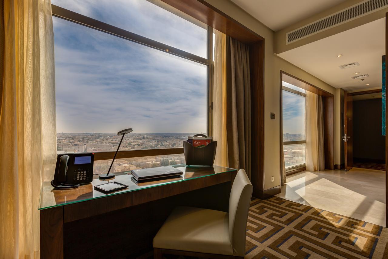 Rosh Rayhaan By Rotana Hotel Riyadh Exterior photo Executive Suite